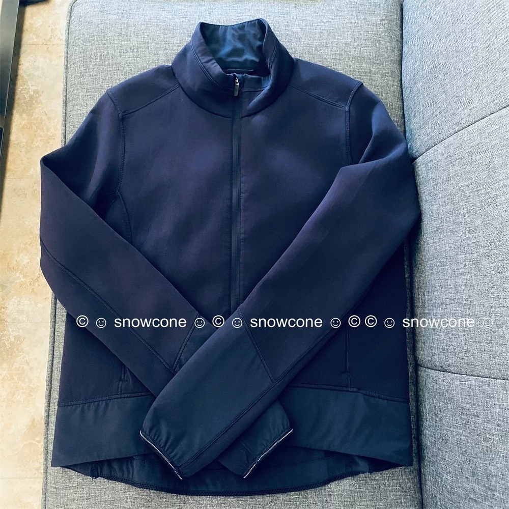 Lululemon Cardio Squad Jacket
Midnight Navy